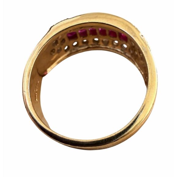 Statement Ring with pink Channel-Set Stones - Picture 9 of 11